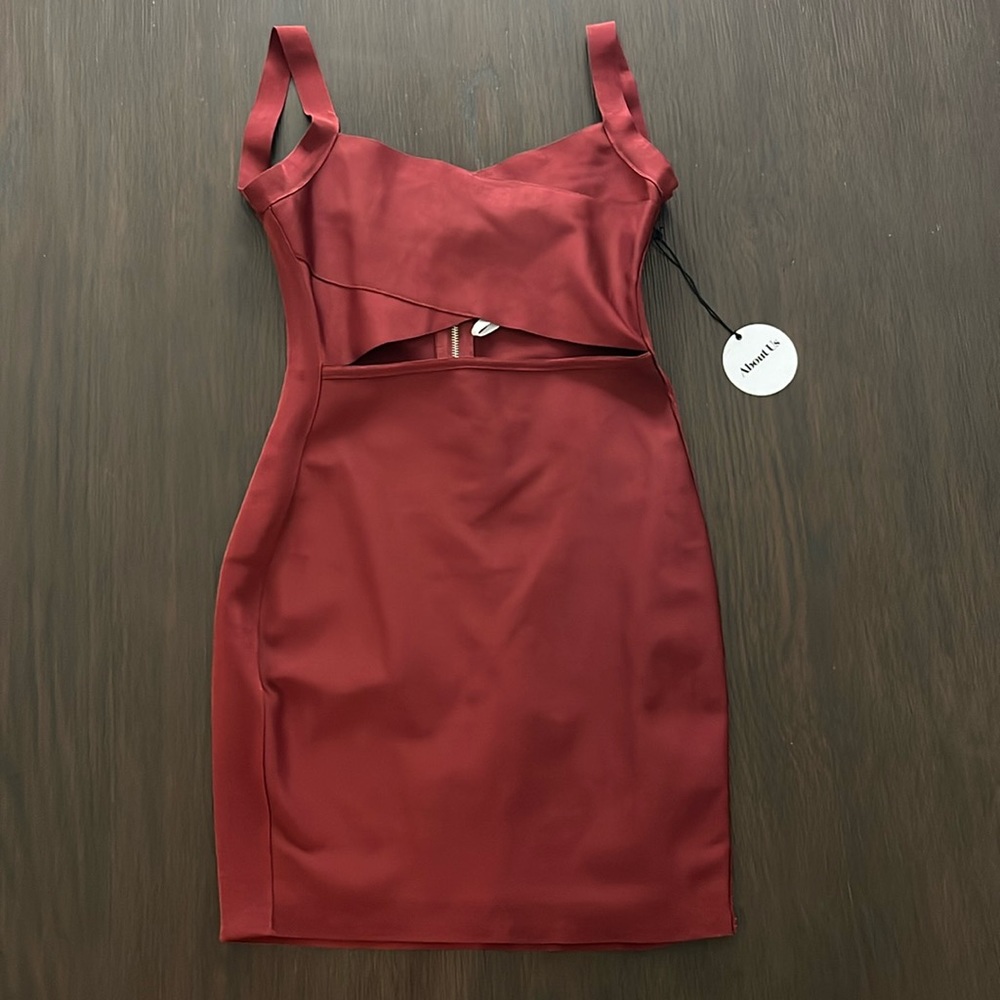 Bodycon Dress - with tags. Size M. Burgundy
